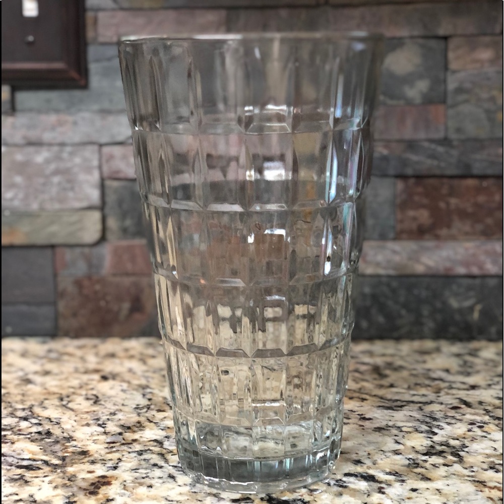 Glass vase